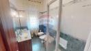 Appartamento in vendita a Serra Ricc in via fratelli gazzo 26 - 07, Bagno