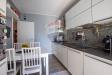 Appartamento in vendita con box a Villa Cortese in via solferino 28 - 10, Cucina