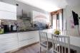 Appartamento in vendita con box a Villa Cortese in via solferino 28 - 09, Cucina