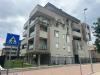 Appartamento bilocale in affitto con box a Legnano in via quadrio 33 - 10, Edificio all'aperto