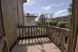 Villa in vendita con giardino a Gorla Minore in piazza san lorenzo 8 - 07, Balcone