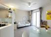 Appartamento in vendita con terrazzo a Savona in via privata vistamare 6 - 05, soggiorno