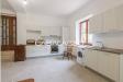 Casa indipendente in vendita con giardino a Macerata in via pace 227 - 04, Cucina con ingresso secondario