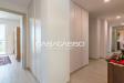 Appartamento in vendita con box a Macerata in via rosetani 27 - 09, Corridoio con armadi a muro