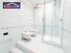 Appartamento bilocale in vendita con box a Verona in via centro - 08, bagno
