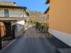Casa indipendente in vendita con box doppio in larghezza a Beura-Cardezza - beura - 04, strada di accesso.jpg