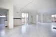Appartamento in vendita con terrazzo a Carrara - marina di - 02