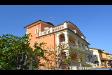 Villa in vendita con giardino a Martinsicuro in via galvani 11 - 04, Particolare della facciata ovest della villa, con