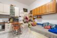 Appartamento bilocale in vendita da ristrutturare a Milano in viale abruzzi 84 - 05, Cucina