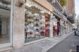 Locale commerciale in vendita classe B a Roma in via mario fani 16 - 09, Vetrina su strada