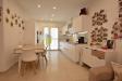 Villa in vendita con giardino a Vecchiano in via delle cave - 07, Soggiorno con angolo cottura