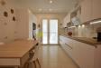 Villa in vendita con giardino a Vecchiano in via delle cave - 09, Soggiorno con angolo cottura