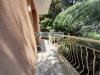 Villa in vendita con giardino a Desenzano del Garda in via dolarici - 07, balcone ingresso