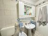 Appartamento in vendita a Massa in via dei giunchi - 08, bagno