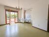 Appartamento in vendita con giardino a Massa in via dei cerri 15 - 02, soggiorno con cucina