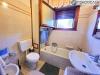 Appartamento in vendita con box a Camaiore in via del ceppo 43 - 09, bagno