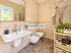 Villa in vendita con giardino a Massa in viale stazione 124 - 10, Secondo bagno