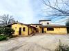 Villa in vendita con giardino a Amelia in strada di campo sardella - 02, 20250130_150341.jpg