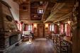 Appartamento in affitto a Courmayeur in localit� cuignon 1 - 02, AFFITTO COURMAYEUR: sala da pranzo con camino