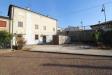 Casa indipendente in vendita con giardino a Montebello Vicentino in via pesa 2 - 02, cortile sul fronte