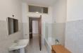 Appartamento in vendita da ristrutturare a Lecce in via 95� reggimento fanteria 112 - 02, bagno