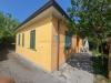 Casa indipendente in vendita con giardino a Massa in via pietrasanta 66 - marina di - 05, 27.jpg