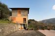 Casa indipendente in vendita con giardino a Capriolo in via castello 22 - 04, box e locale sottostante