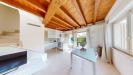 Villa in vendita con giardino a Manerba del Garda in via degli atleti azzurri 19 - 07, Zona giorno arredata