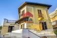 Villa in vendita con giardino a Roma in via monviso 9 - 10, Prospetto ingresso villino