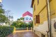 Villa in vendita con giardino a Roma in via monviso 9 - 09, Prospetto laterale dx villino