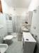 Appartamento bilocale in affitto con giardino a Fano in via madonna mare 25 - 05, bagno