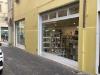 Locale commerciale in vendita a Pesaro - 03, fianco