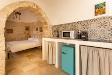 Casa indipendente in vendita con giardino a Locorotondo in contrada pozzomasiello nunzio 18 - 04, dettagli