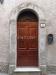 Appartamento in vendita da ristrutturare a Radicofani in via dei forni 25 - 02, 1 ingresso.jpg
