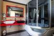 Villa in vendita con giardino a Racale in via salvo d'acquisto - 10, bagno