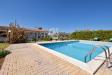 Villa in vendita con giardino a Corigliano d'Otranto in via comunale delle case 90 - 03, piscina