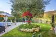 Villa in vendita con giardino a Roma in via dobbiaco 34 - 05, Corte