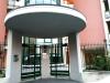 Appartamento bilocale in vendita con terrazzo a Milano - 02, Ingresso Palazzo