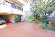 Villa in vendita con giardino a Curno in via santo jesus 7 - 08, Ingresso