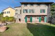 Casa indipendente in vendita ristrutturato a Lucca in via di lupinaglia 2060 - nord - 03, Casa colonica con vista a piazzano (17).jpg