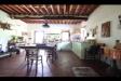 Casa indipendente in vendita con giardino a Lucca in via di moriano 4036 - 06, Casolare in pietra in vendita a Lucca. ristruttura