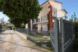 Villa in vendita con giardino a Lucca in via teresa bandettini - sud - 02, villa divisa in due unit� immobiliari vicinissima