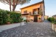 Villa in vendita con giardino a Lucca in via di corte cesarini 33 - 02, villa singola da ristrutturare (14)