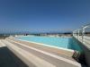 Appartamento bilocale in affitto arredato a Peschiera del Garda - 02, Piscina con vista.jpg