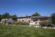 Rustico in vendita con giardino a Todi - 08, Affascinante Casale con Agriturismo, Piscina e Cen