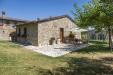 Rustico in vendita con giardino a Todi - 09, Affascinante Casale con Agriturismo, Piscina e Cen