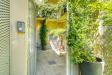 Appartamento in vendita ristrutturato a Torino - 05, 5- accesso a cortiletto.jpeg
