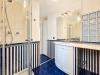 Appartamento in vendita ristrutturato a Santa Margherita Ligure - 04, Bagno mediterraneo blu e bianco