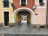 Appartamento in vendita ristrutturato a Lesmo in via volta 27 - 06, Edificio all'aperto