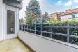 Appartamento in vendita con box a Rho in via de raude 16 - 10, Balcone